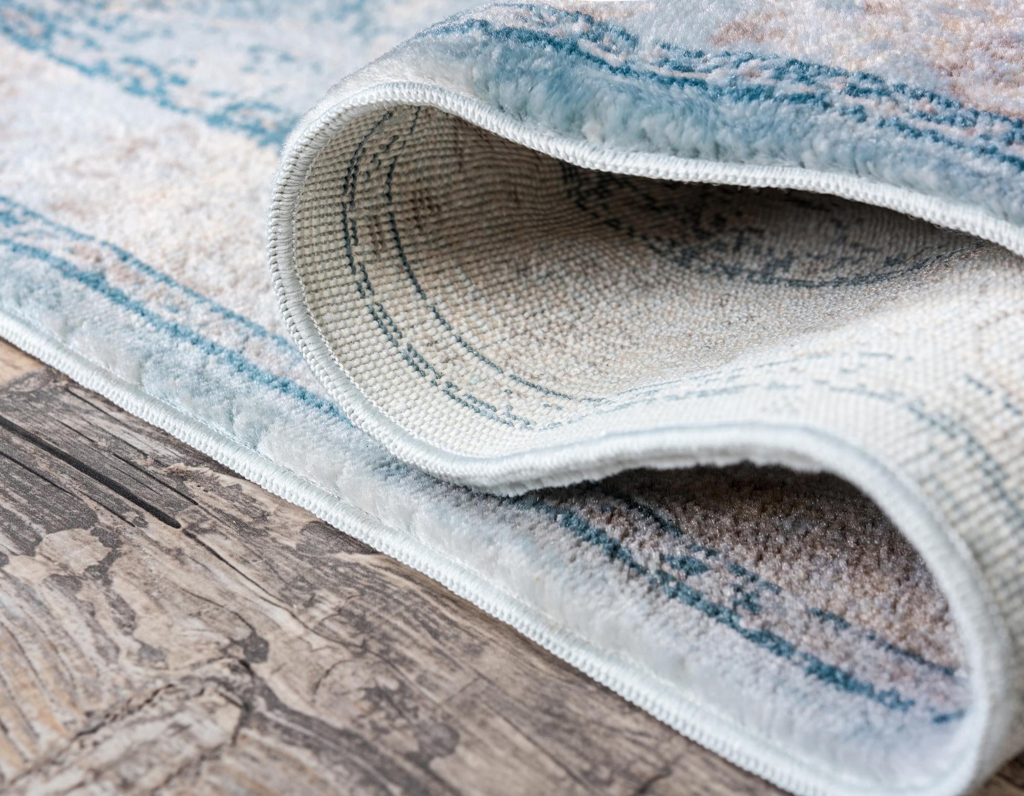 2' 7 x 10' Victoria Runner Rug