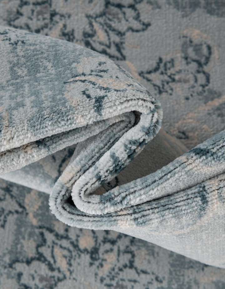 2' 7 x 6' Victoria Runner Rug