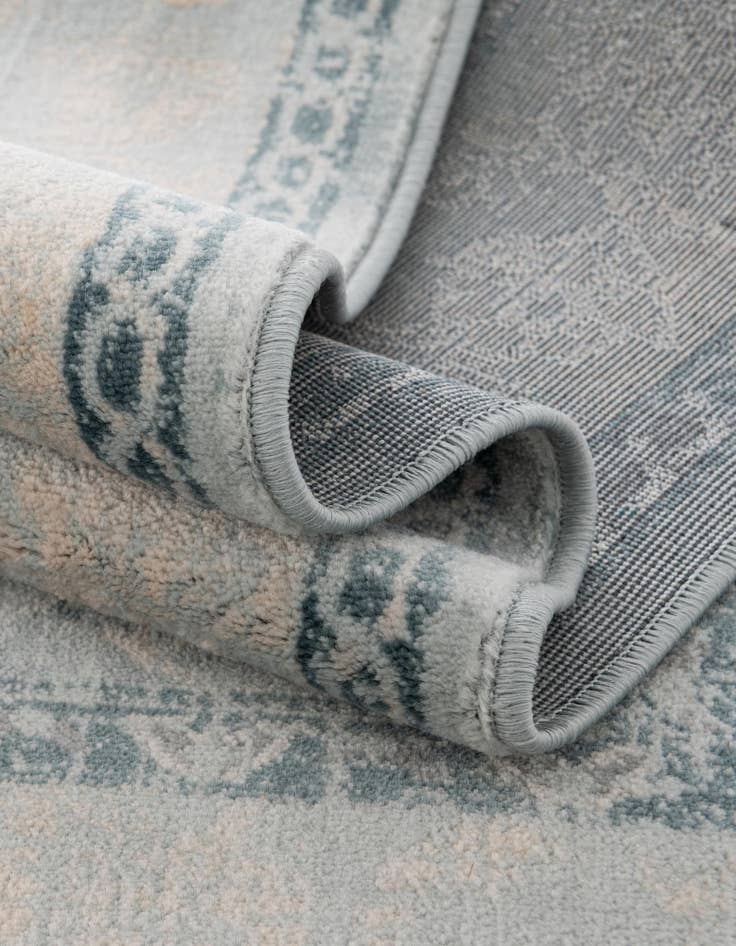 Detail image of 2' 7 x 10' Victoria Runner Rug