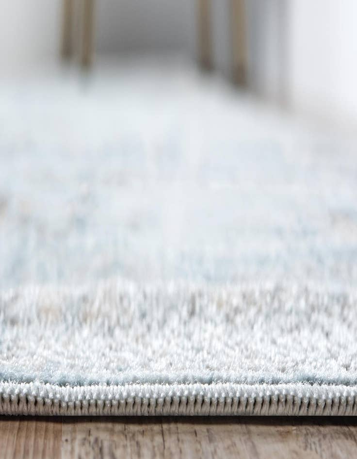Detail image of 2' 7 x 6' Victoria Runner Rug