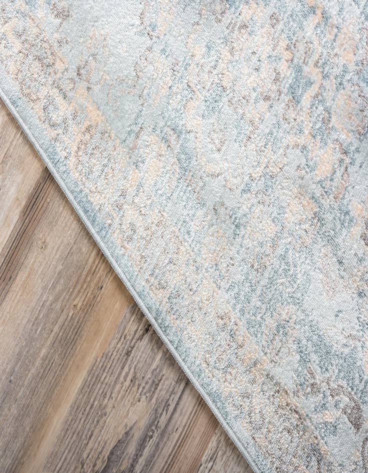 Detail image of 2' 7 x 6' Victoria Runner Rug