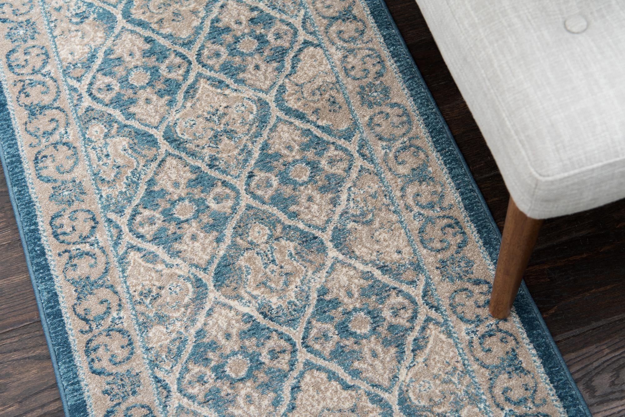 2' 7 x 10' Vienna Runner Rug