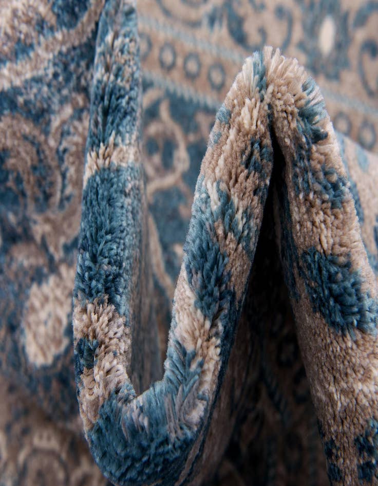 Detail image of 2' x 6' Viola Runner Rug