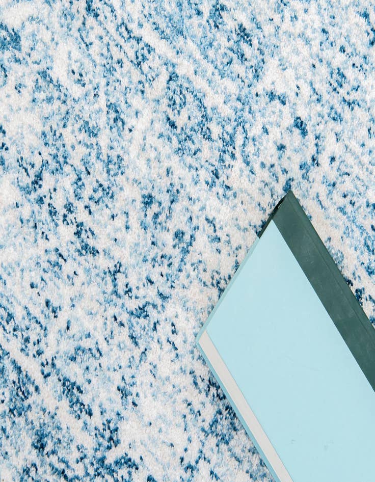 Detail image of 2' 7 x 8' 2 Williamsburg Runner Rug