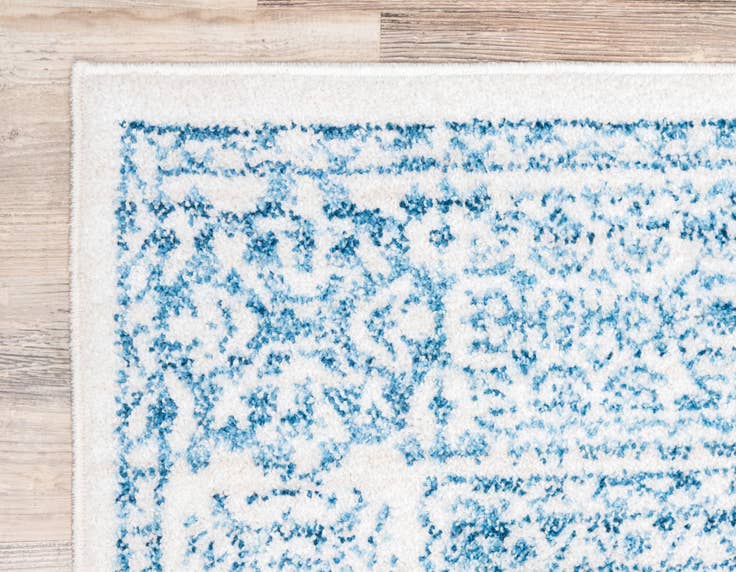 Detail image of 2' 7 x 8' 2 Williamsburg Runner Rug
