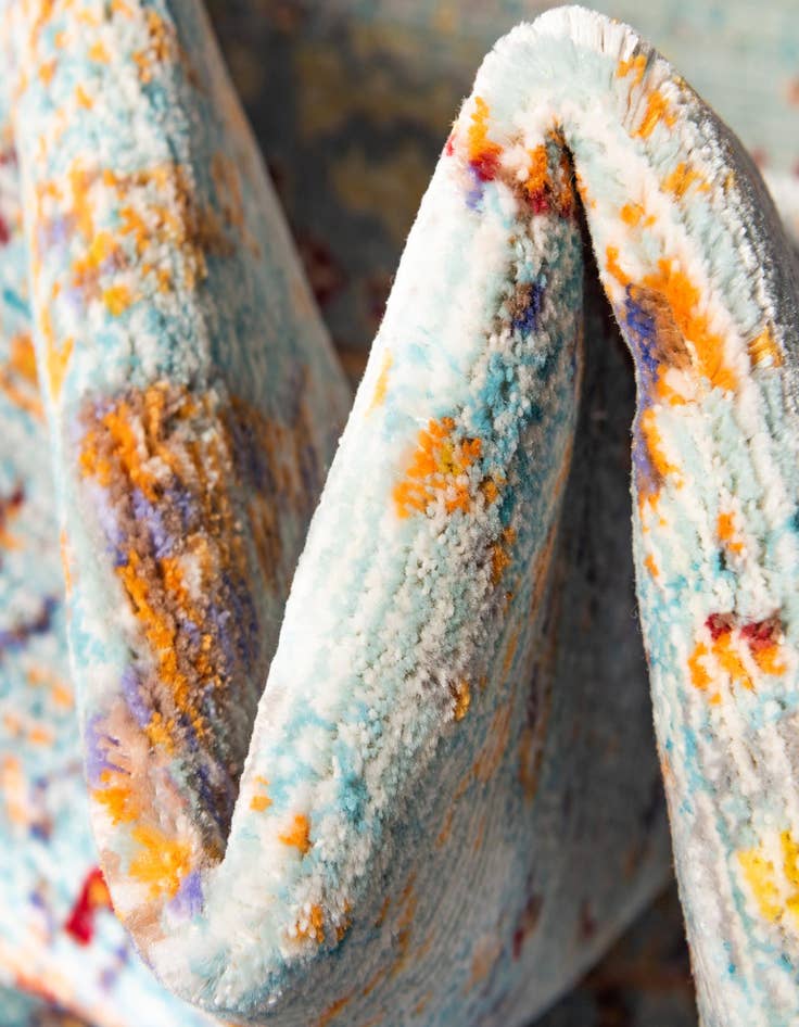 Detail image of 8' x 8' Alexis Square Rug