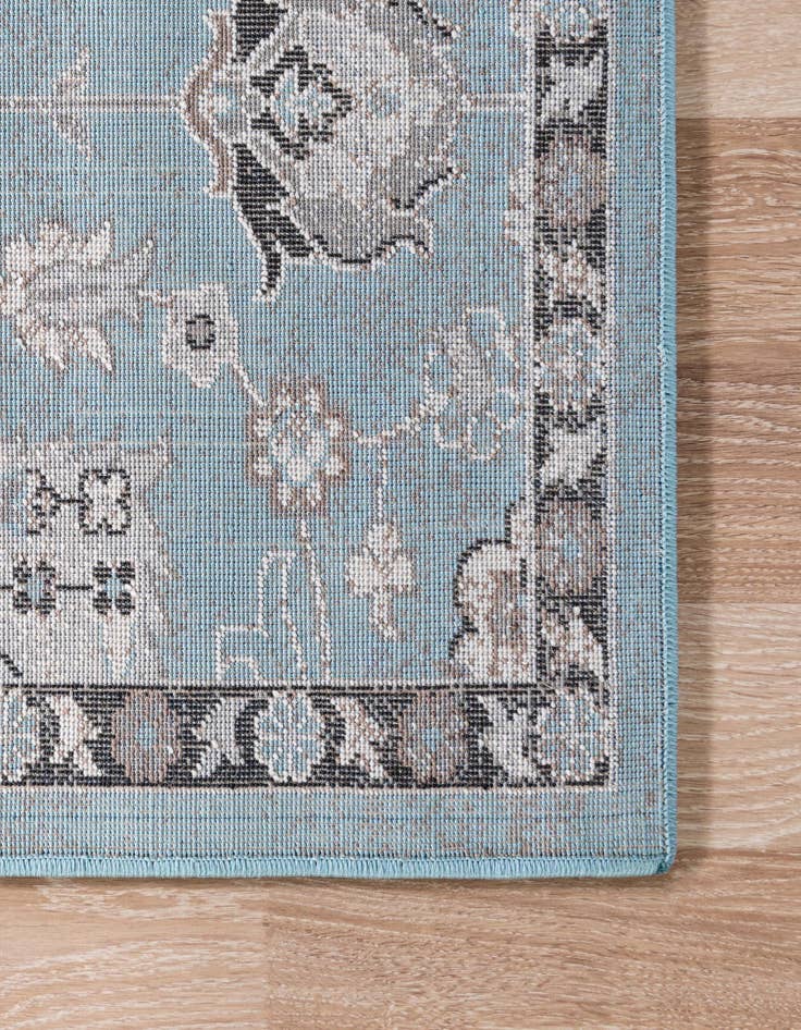 Detail image of 8' 4 x 8' 4 Heritage Square Rug