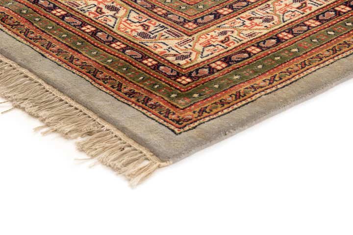 6' 5 x 6' 11 Mir Square Rug