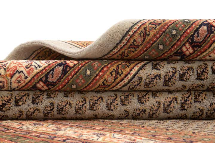 6' 5 x 6' 11 Mir Square Rug