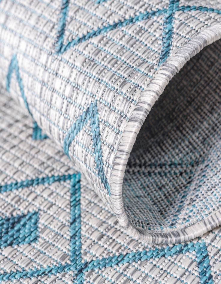 Detail image of 10' 8 x 10' 8 Washable Lattice Indoor / Outdoor Square Rug