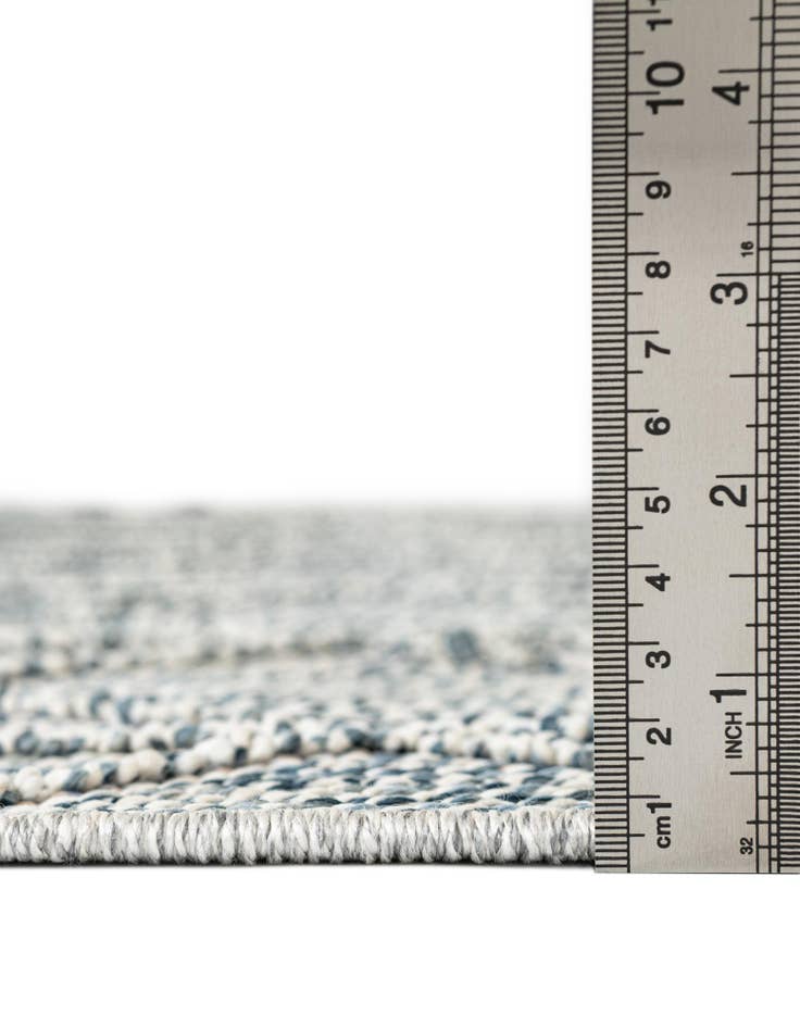 Detail image of 7' 10 x 7' 10 Washable Lattice Indoor / Outdoor Square Rug