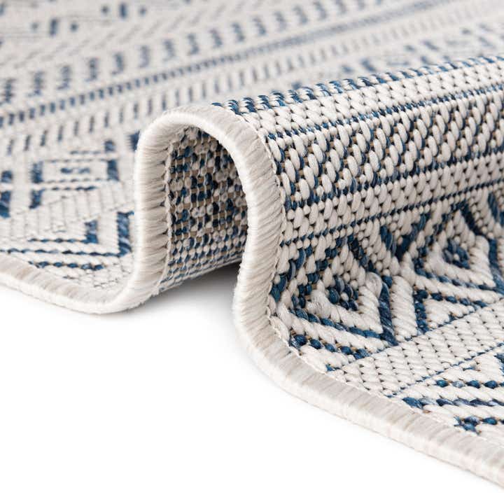 10' x 10' Easy-Clean Ribbon Indoor / Outdoor Square Rug