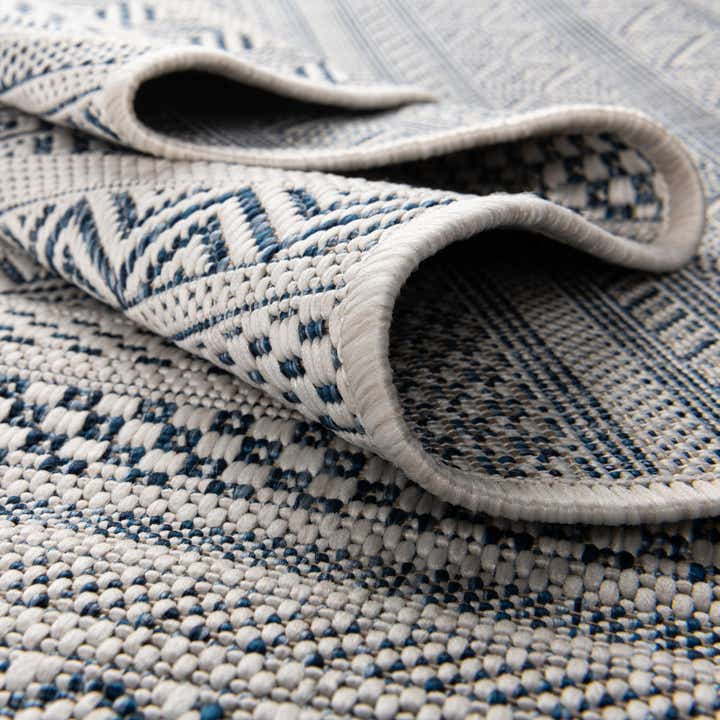 10' x 10' Easy-Clean Ribbon Indoor / Outdoor Square Rug