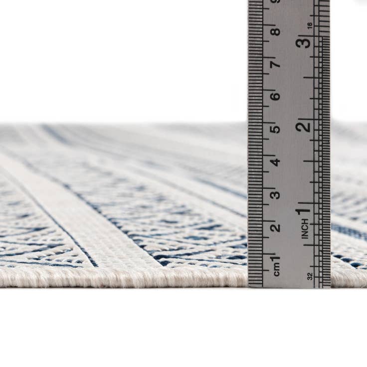 Detail image of 7' 10 x 7' 10 Easy-Clean Striped Indoor / Outdoor Square Rug