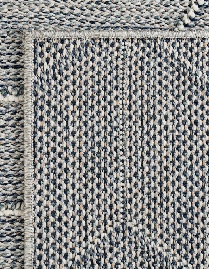Detail image of 7' 10 x 7' 10 Easy-Clean Trellis Indoor / Outdoor Square Rug