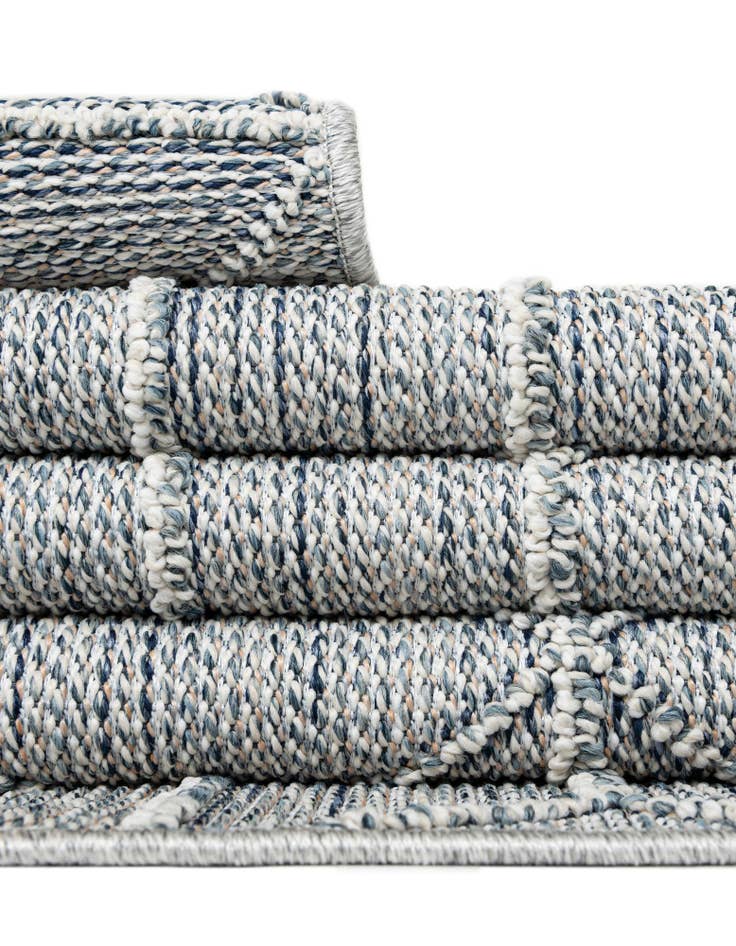 Detail image of 7' 10 x 7' 10 Easy-Clean Trellis Indoor / Outdoor Square Rug