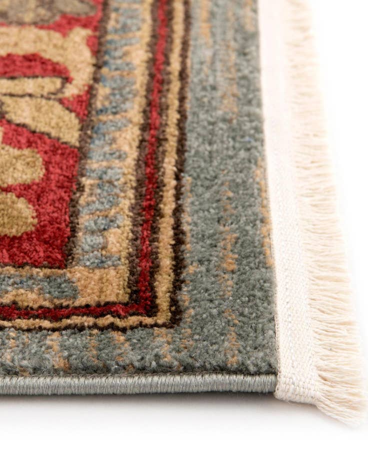 Detail image of 4' x 4' Serapi Square Rug