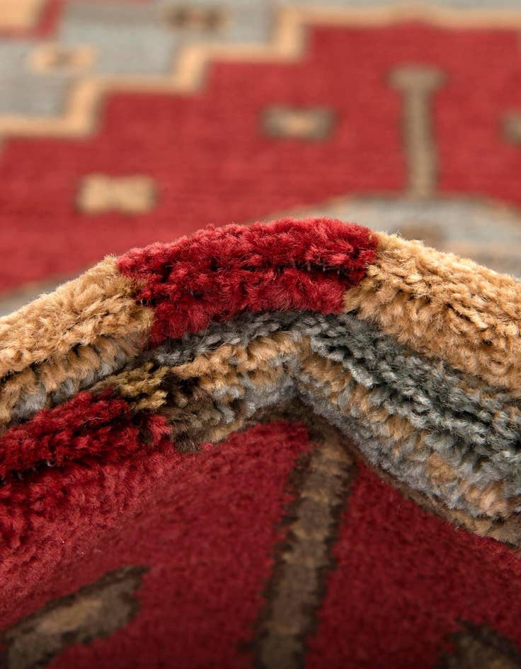 Detail image of 4' x 4' Serapi Square Rug