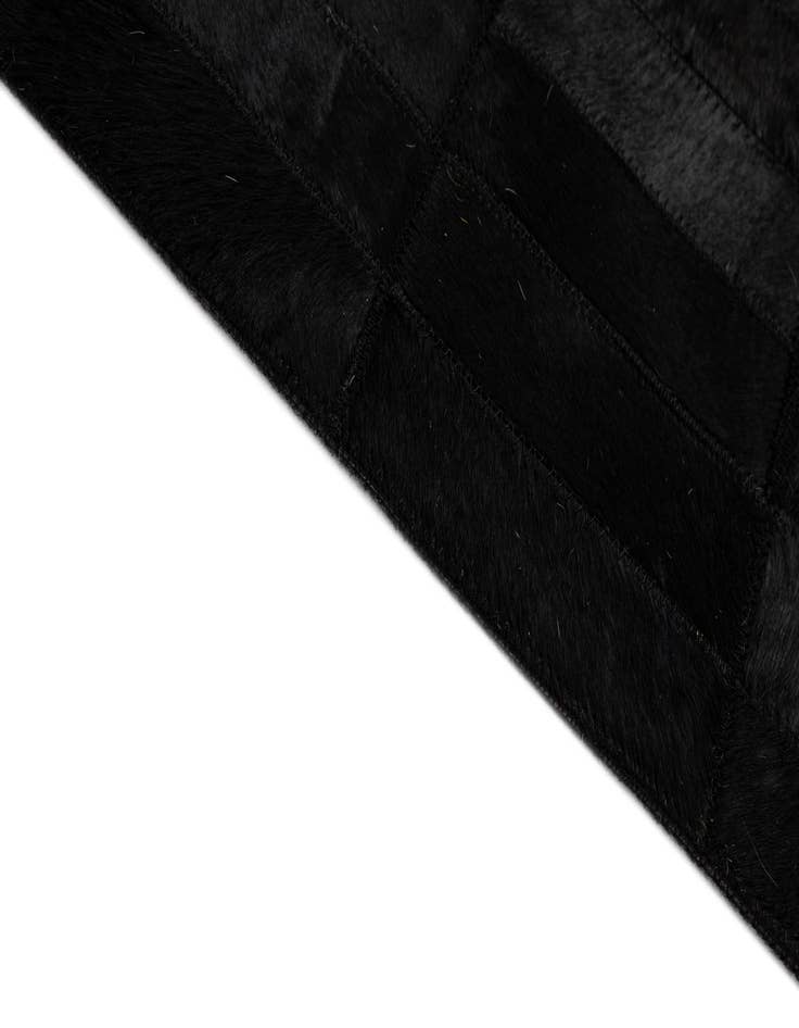 Detail image of 5' 2 x 7' 11 Cowhide - Patchwork Rug