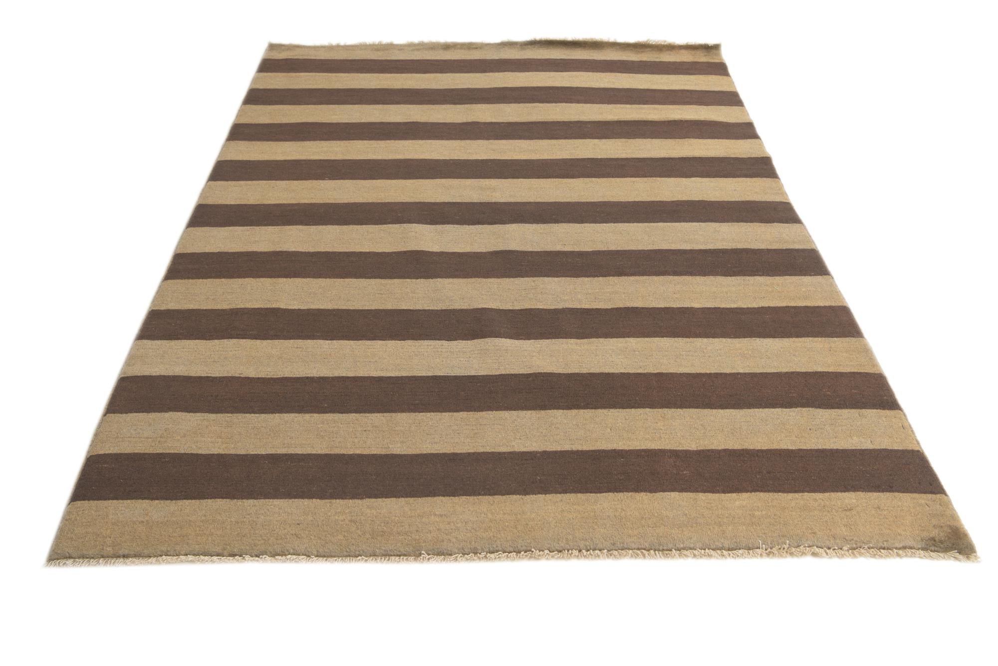 5' 6 x 7' 9 Hand Knotted Modern Ziegler Rug