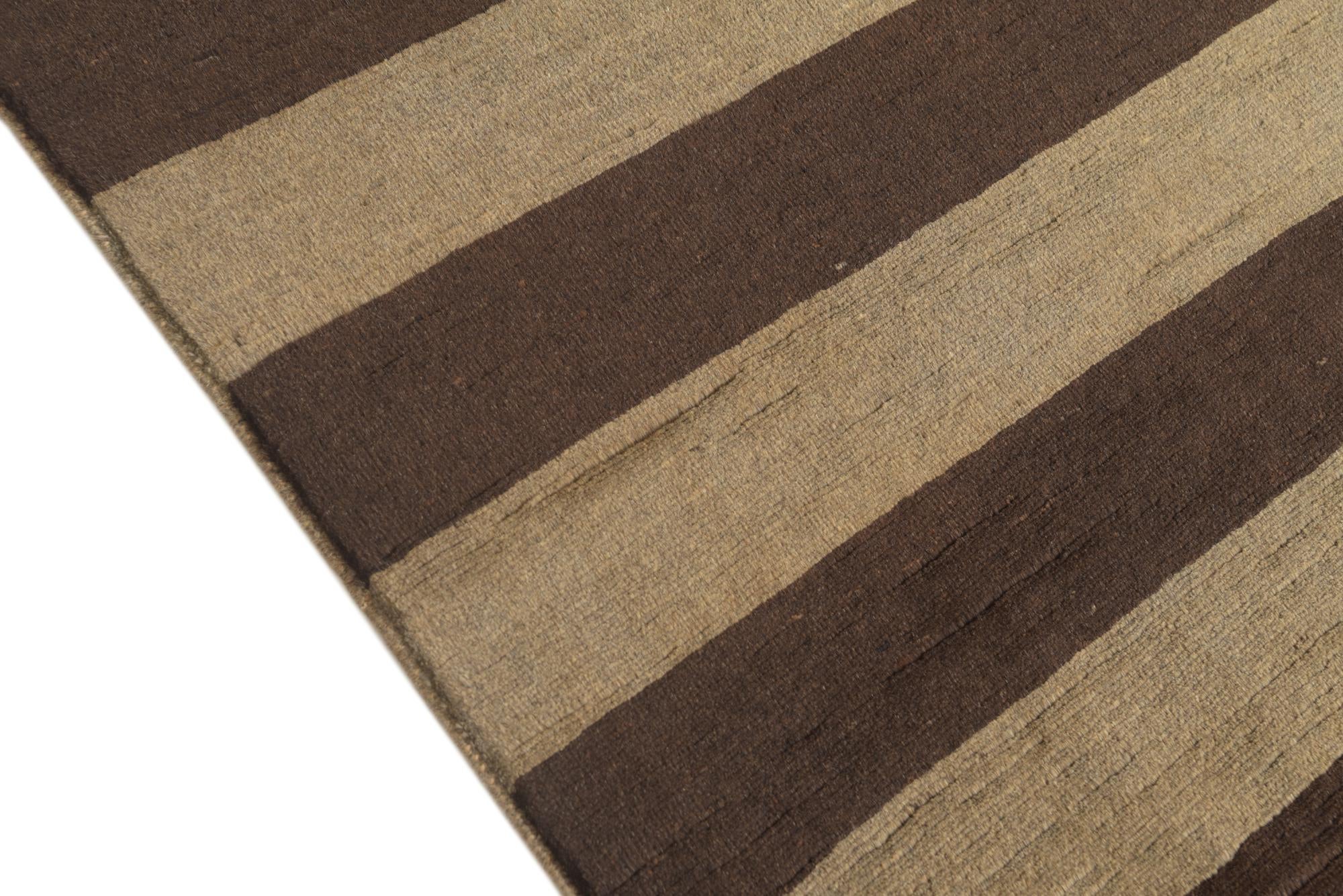 5' 6 x 7' 9 Hand Knotted Modern Ziegler Rug