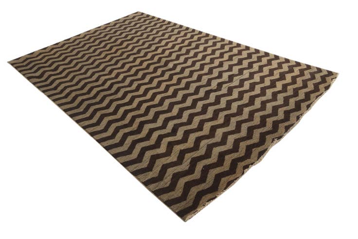 Detail image of 6' 6 x 9' 6 Hand Knotted Modern Ziegler Rug