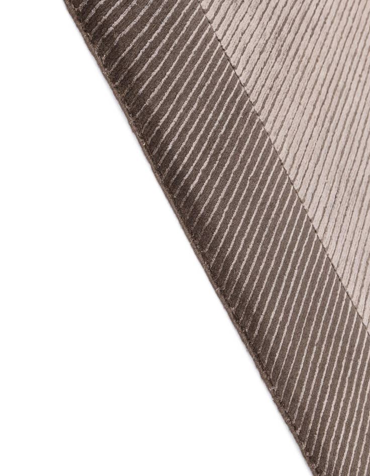 Detail image of 5' 8 x 8'  Hand Knotted Darya Wool Rug