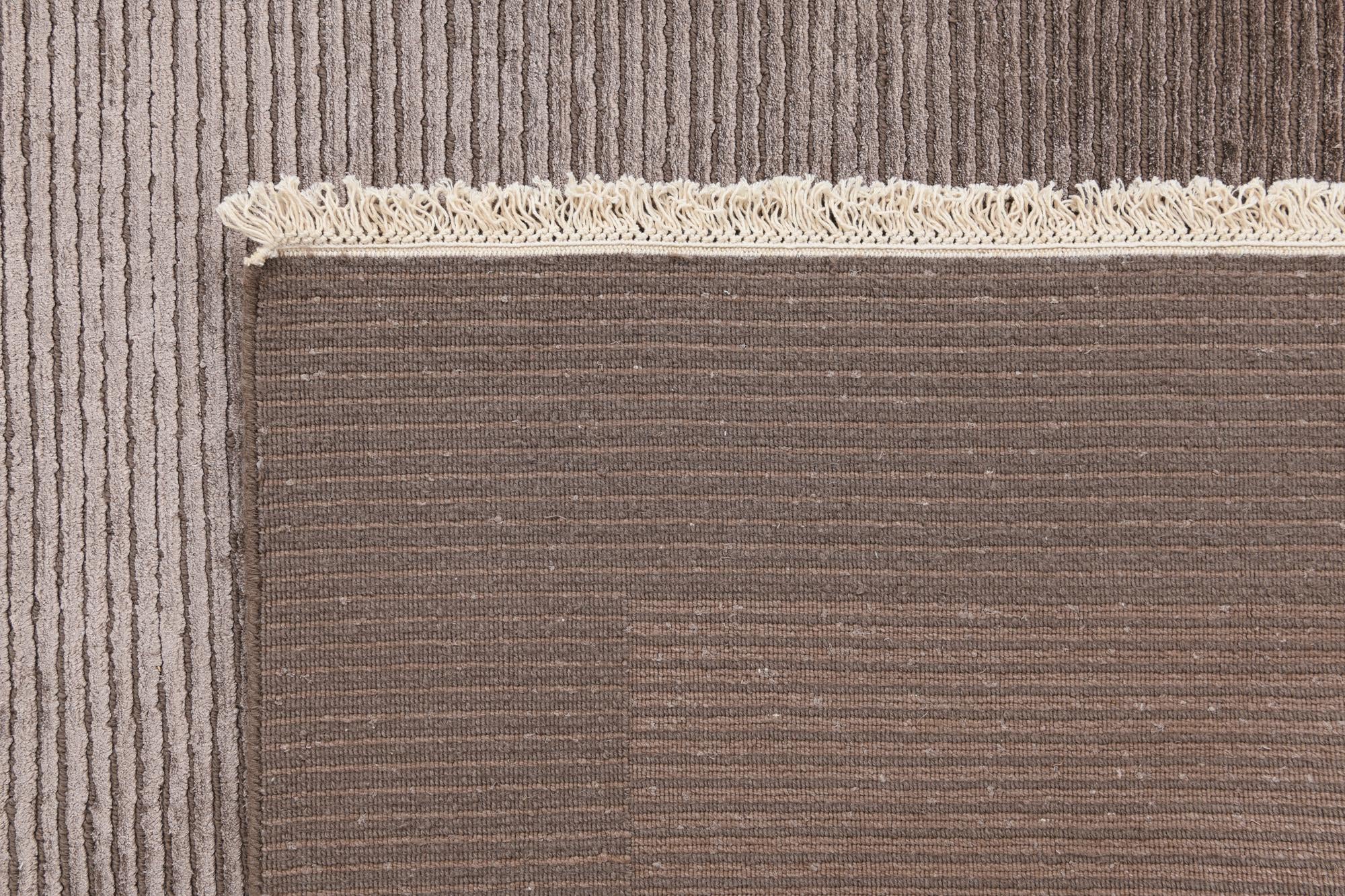 5' 8 x 8' Hand Knotted Darya Wool Rug