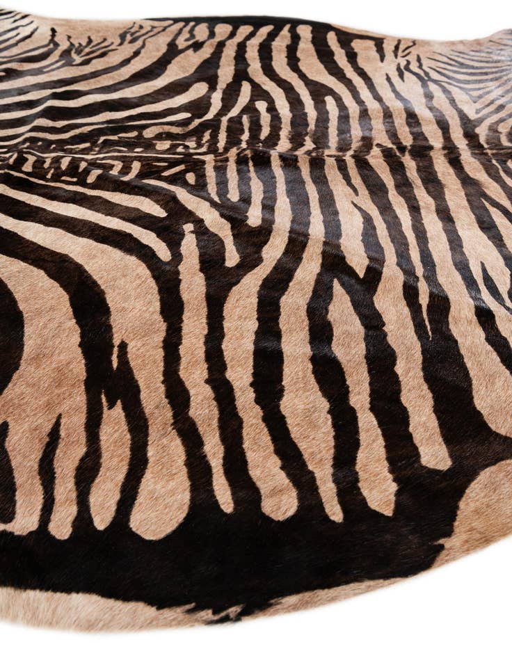 Detail image of 6' 4 x 6' 7 Cowhide Leather Freeform Rug