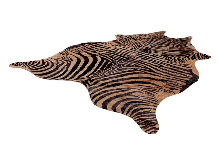 Detail image of 185cm x 220cm Cowhide Leather Freeform Rug