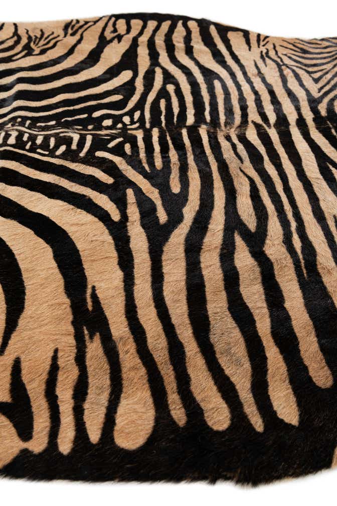 6' x 7' 2 Cowhide Leather Freeform Rug