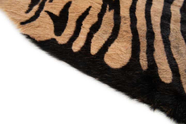 6' x 7' 2 Cowhide Leather Freeform Rug