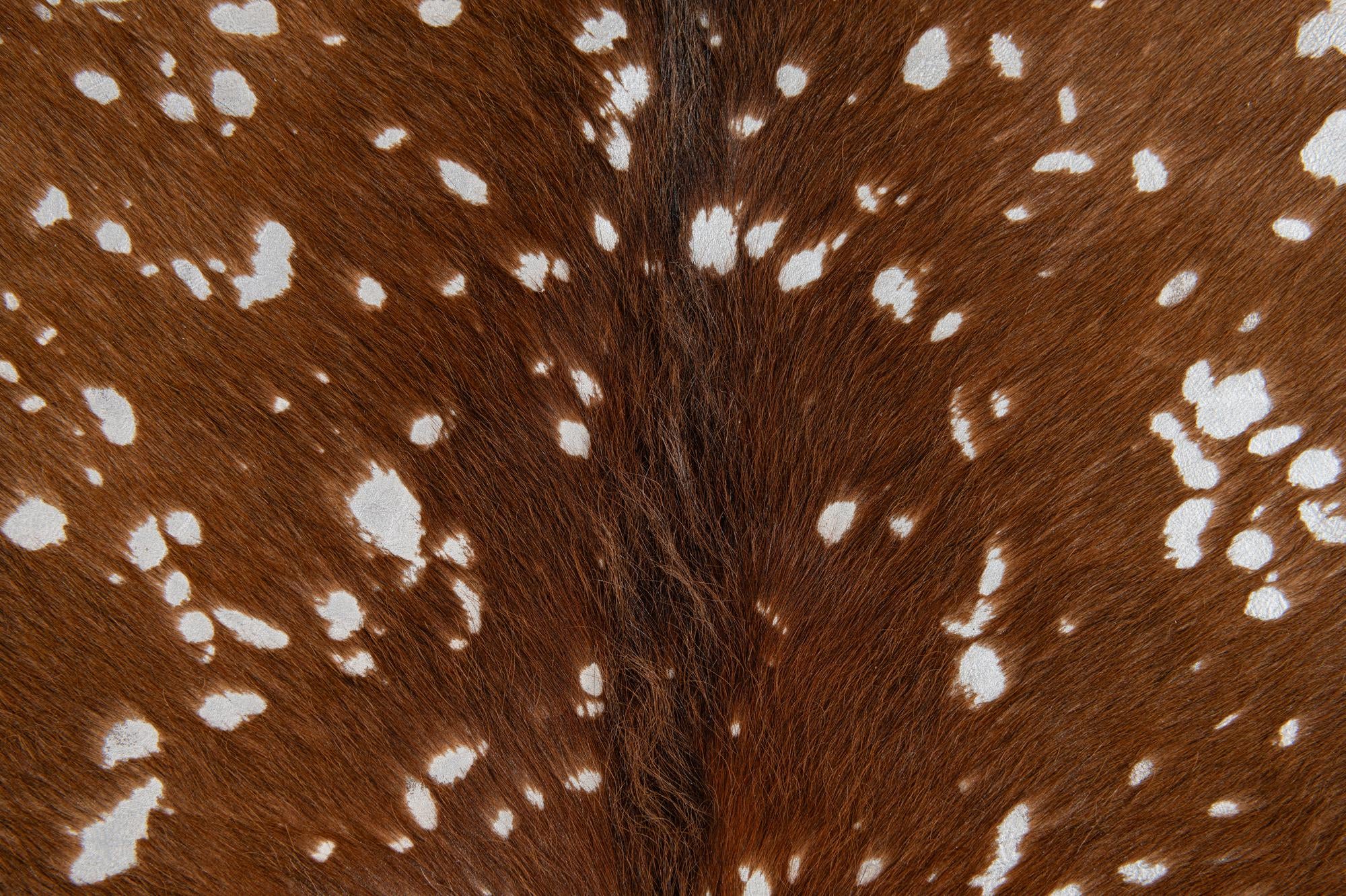 5' 9 x 6' 10 Cowhide Leather Freeform Rug