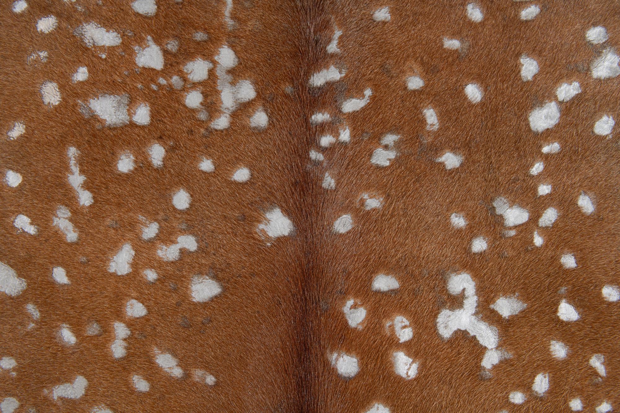 6' 5 x 6' 5 Cowhide Leather Freeform Rug