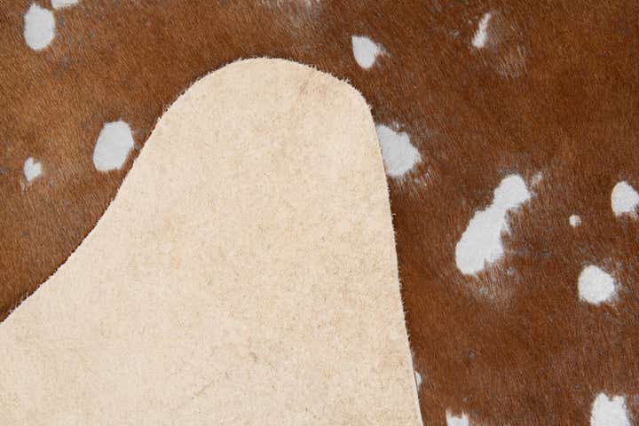 6' 8 x 7' Cowhide Leather Freeform Rug