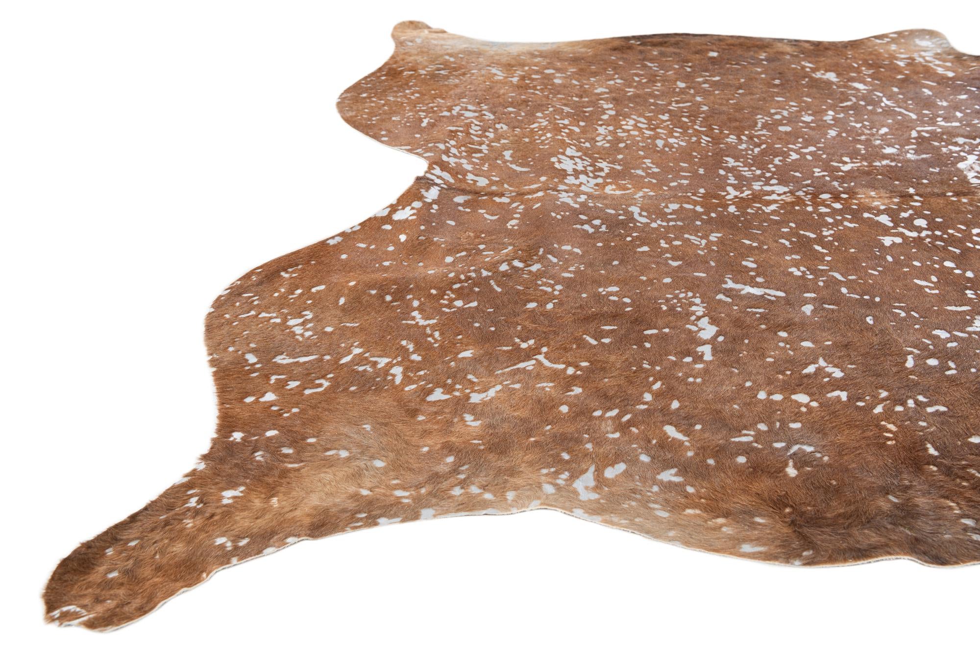 7' x 7' 6 Cowhide Leather Freeform Rug