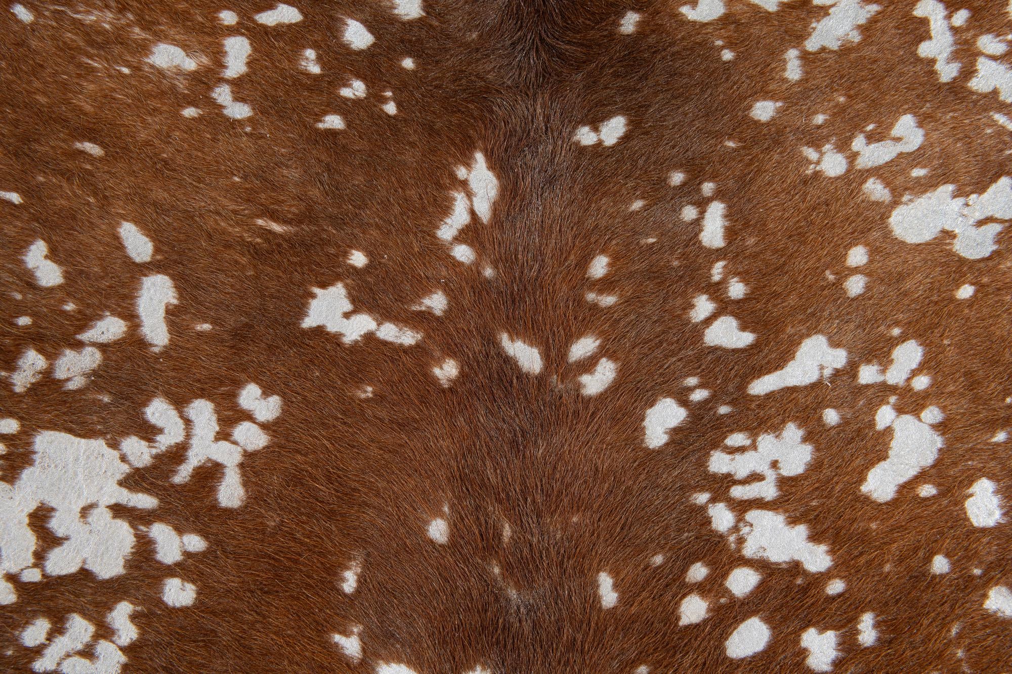 7' x 7' 6 Cowhide Leather Freeform Rug