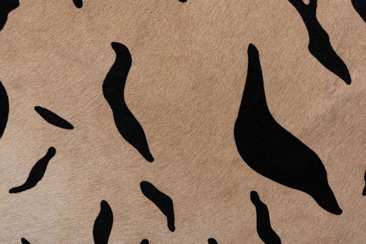 5' 7 x 6' 8 Cowhide Freeform Rug