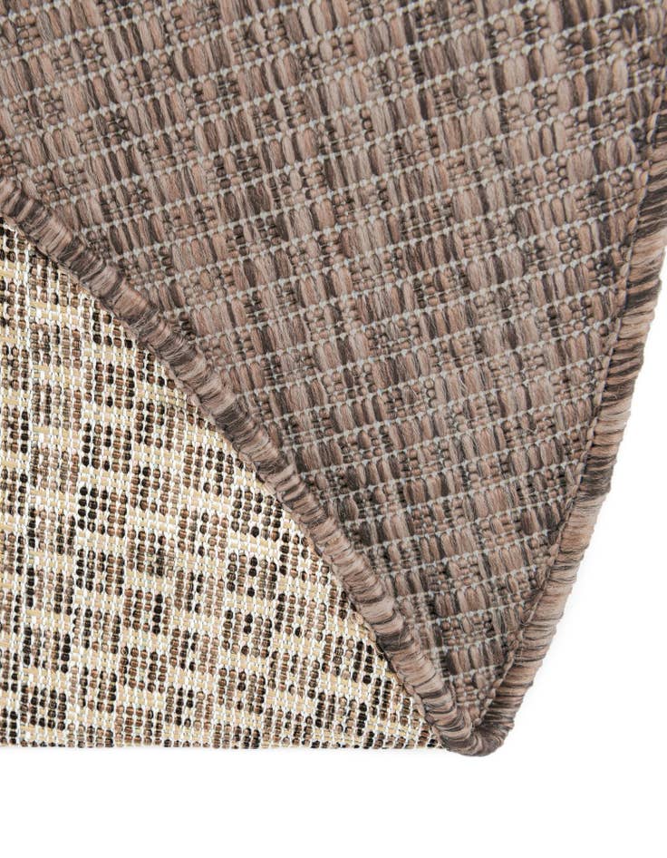 Detail image of 5' 3 x 8' Easy-Clean Solid Indoor / Outdoor Oval Rug
