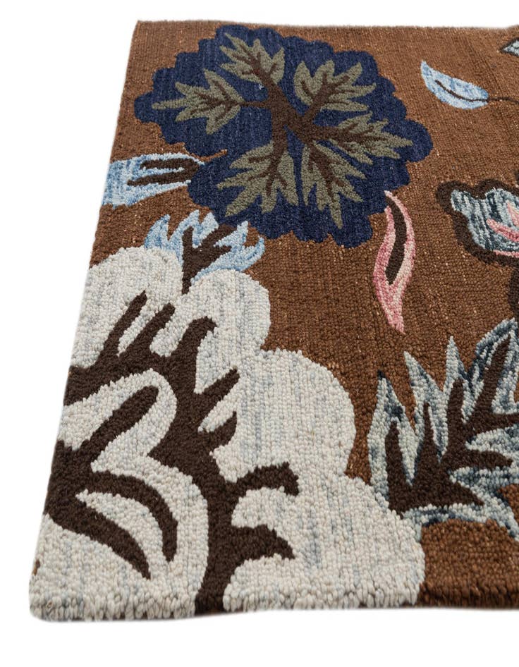 Detail image of 4' x 5' 10 Agra Rug