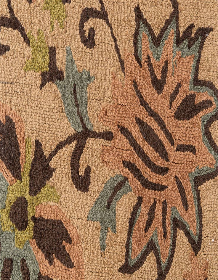 Detail image of 4' x 5' 10 Agra Rug