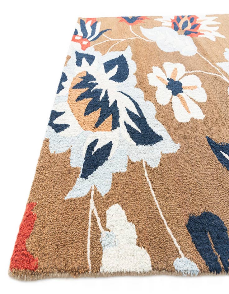 Detail image of 5' 1 x 8' Agra Rug
