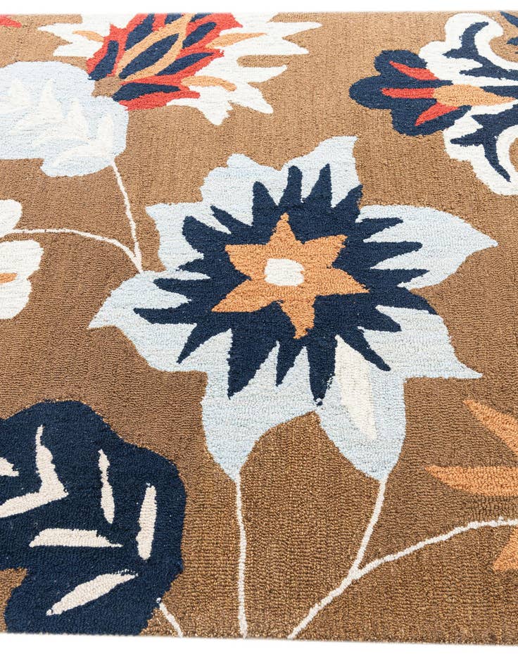 Detail image of 5' 1 x 8' Agra Rug