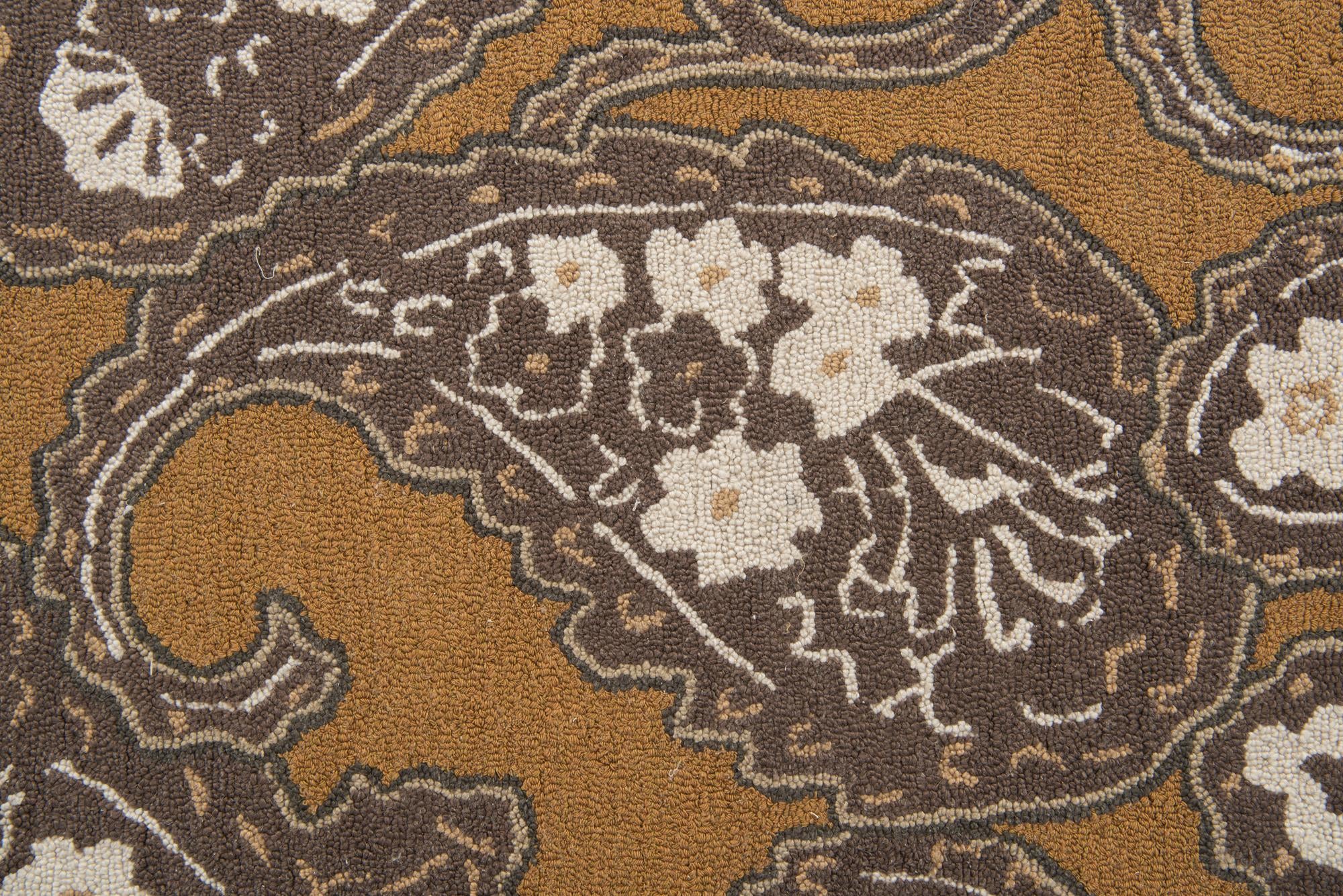 5' x 7' Agra Rug