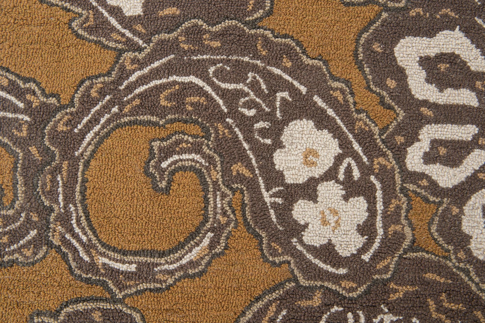 5' x 7' Agra Rug