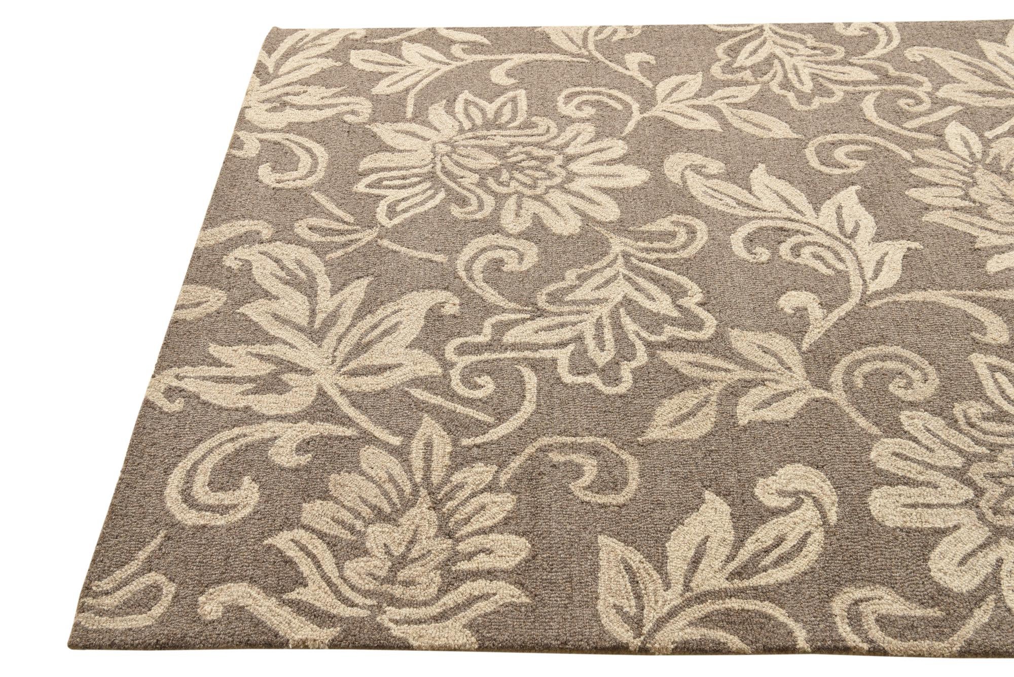 5' x 8' Agra Rug