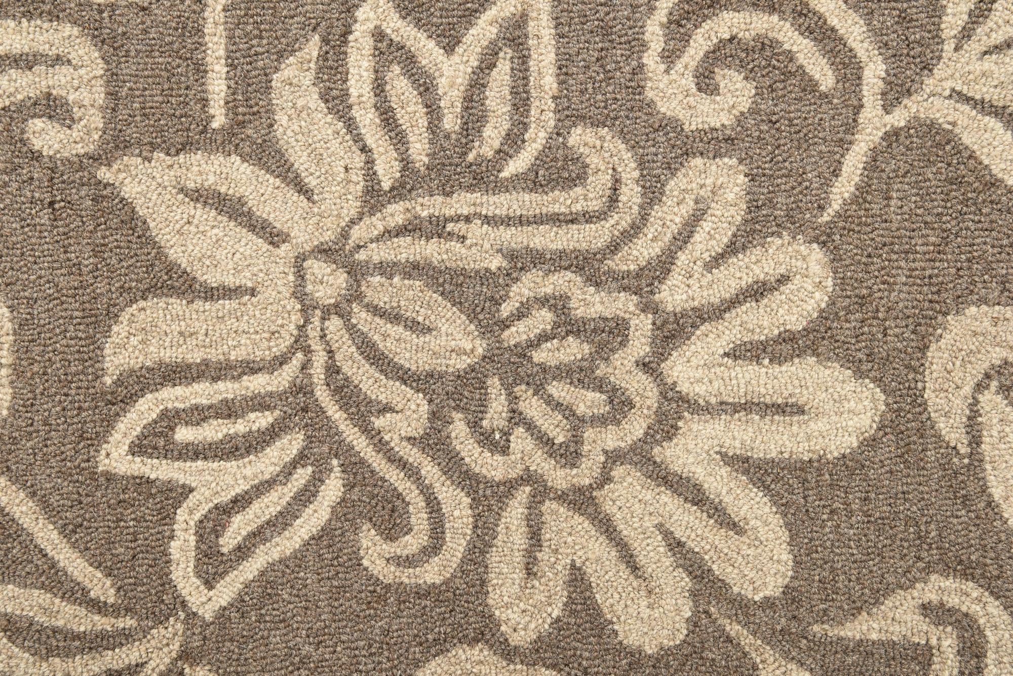 5' x 8' Agra Rug