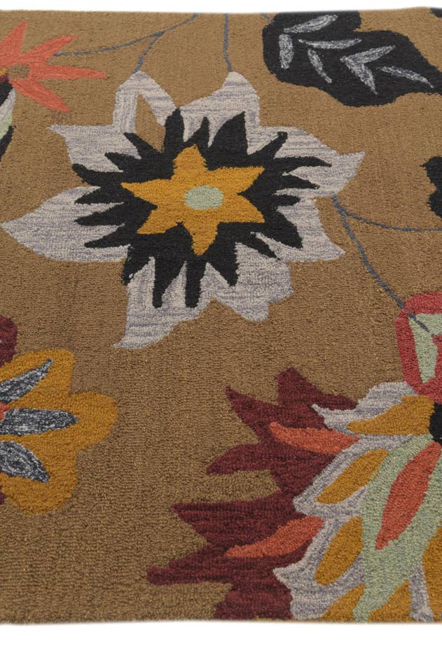 Detail image of 5' 1 x 8' 1 Agra Wool Rug