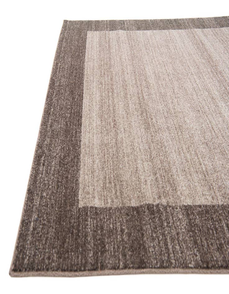 Detail image of 6' 4 x 9' 6 Angelica Rug