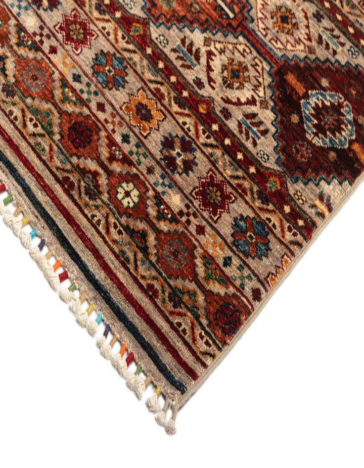 Detail image of 6' 9 x 9' 9 Ariana Rug